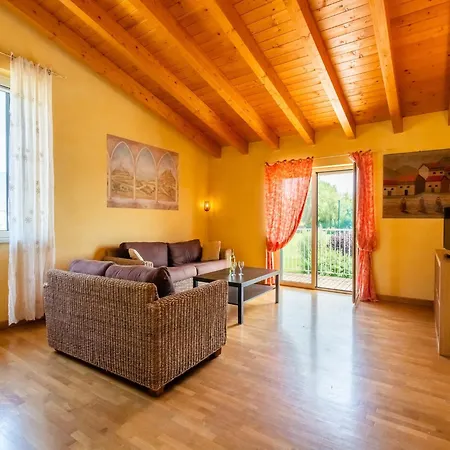 Modern In Sal With Swimming Pool *
