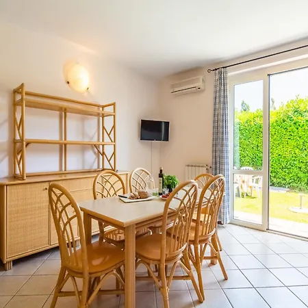 דירה Modern In Sal With Swimming Pool