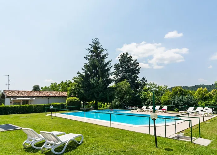 Modern In Sal With Swimming Pool *