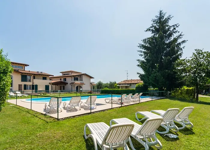Modern In Sal With Swimming Pool